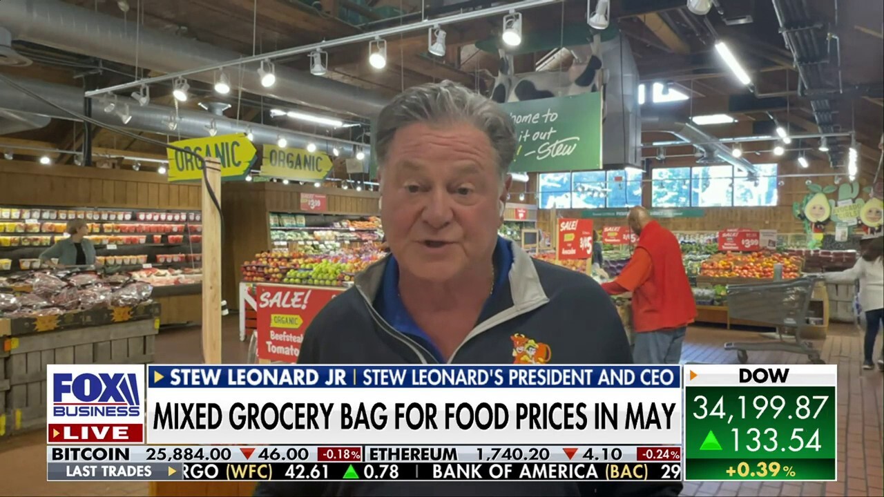 Stew Leonard's President and CEO Stew Leonard Jr. discusses why consumers are still paying top dollar for food as inflation subsides on 'The Claman Countdown.'